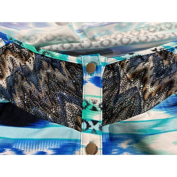 Simplicity Women’s Medium Top Green/Blue Round Neck Button Front 3/4 Sleeve EUC - Picture 4 of 8